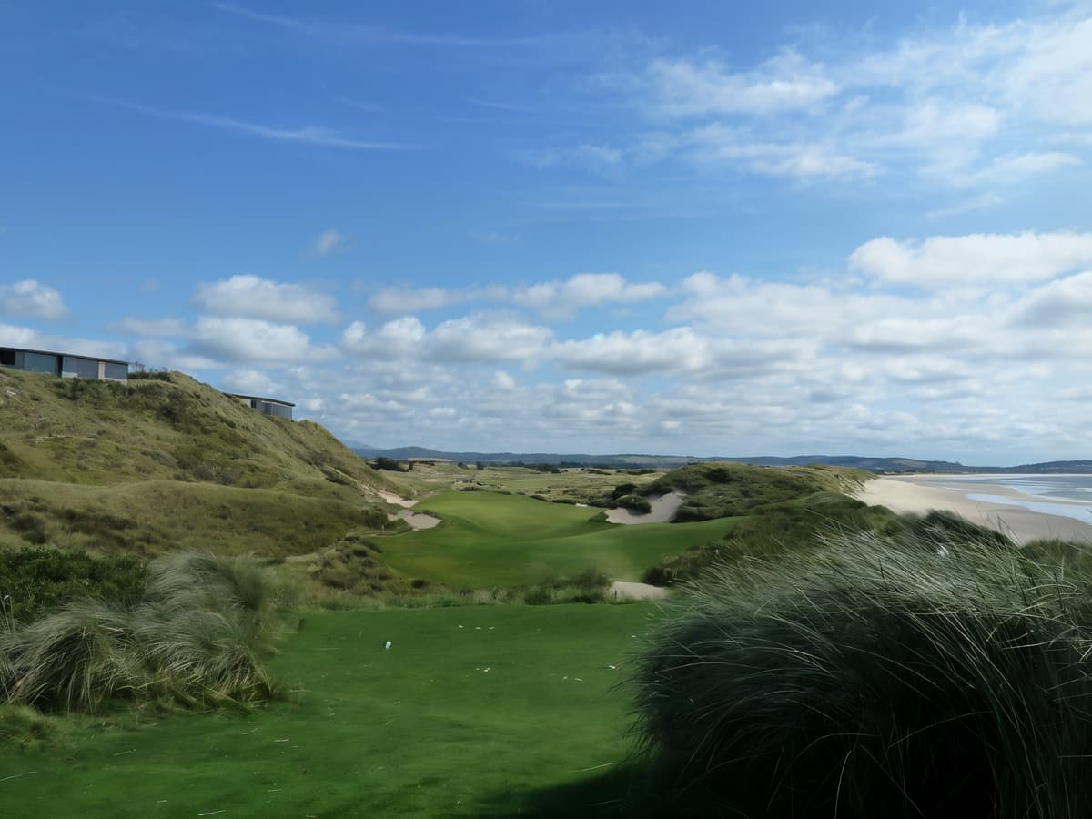 Barnbougle Dunes, Tasmania, looking out to the coast